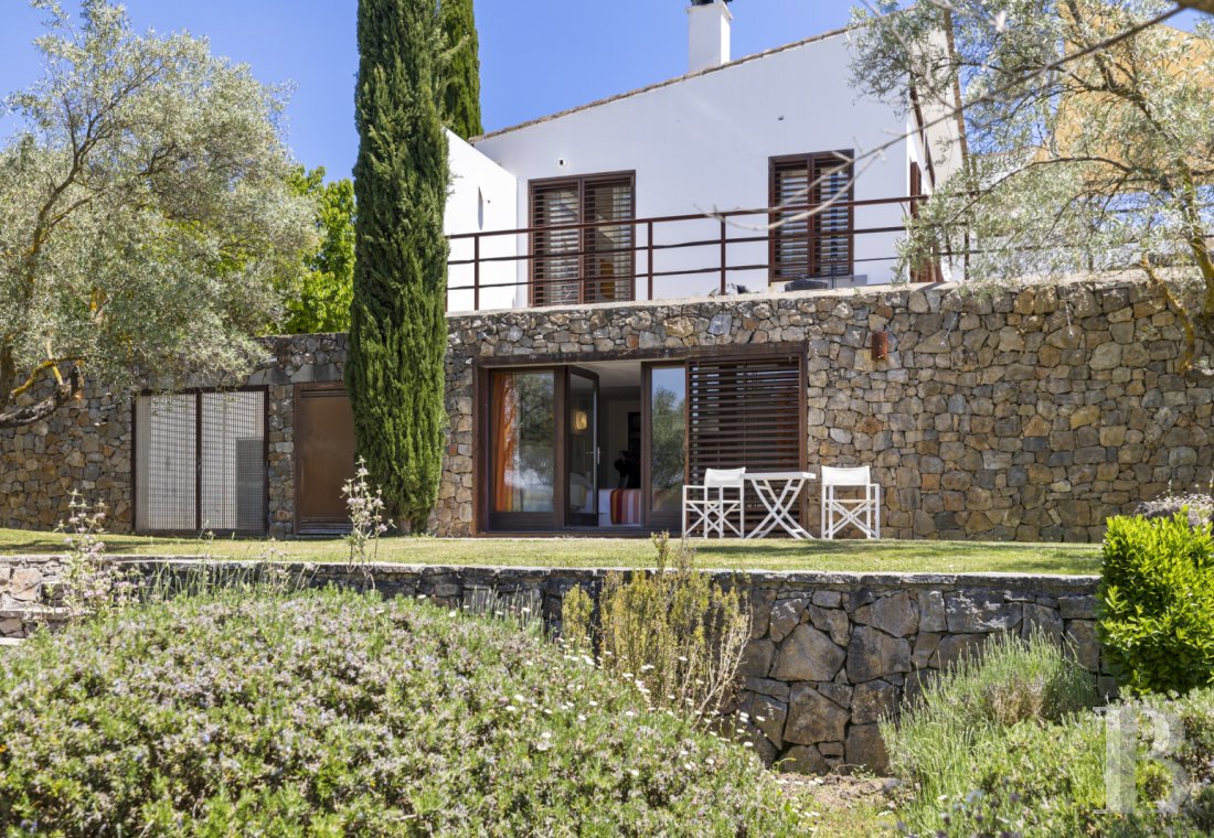 Au sud de l’Espagne, près de Ronda, une villa d’architecte au cœur des terres andalouses - photo  n°19